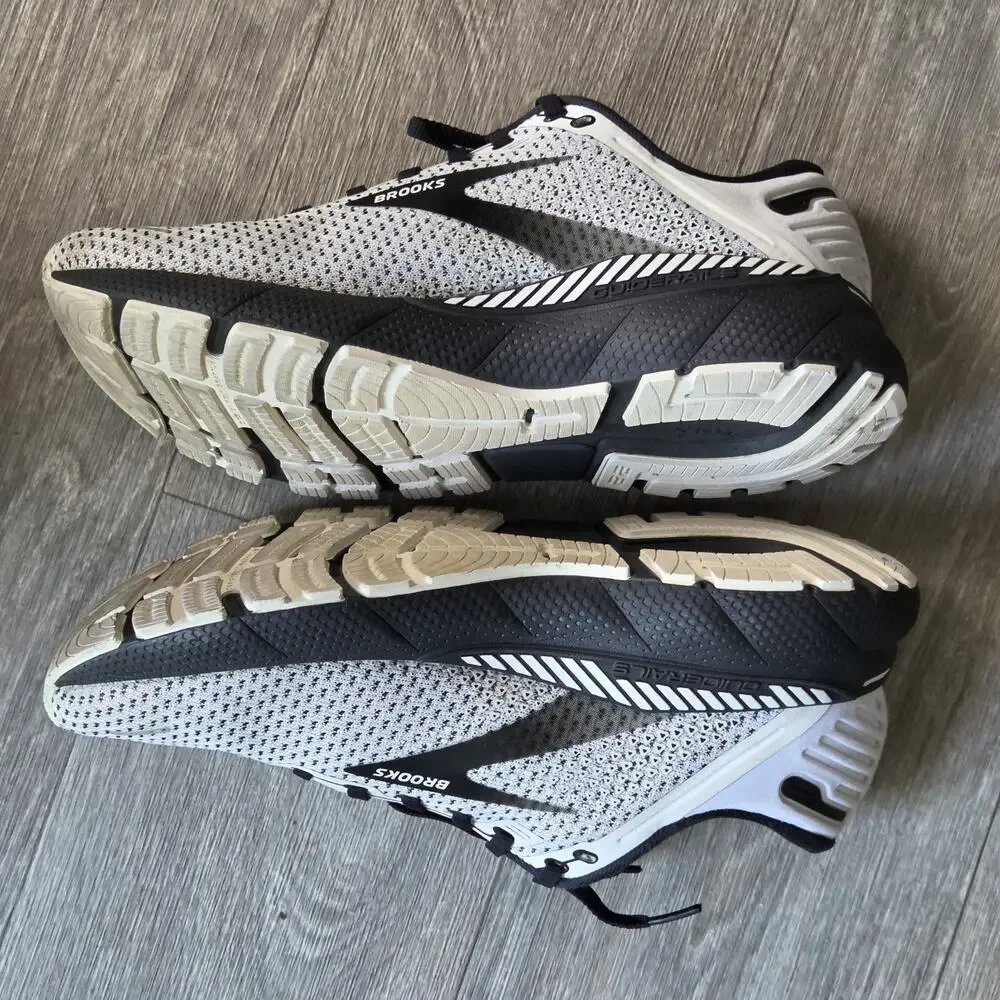 Brooks Shoes Womens 11 B White Black 1203531b135 Adrenaline 22 GTS